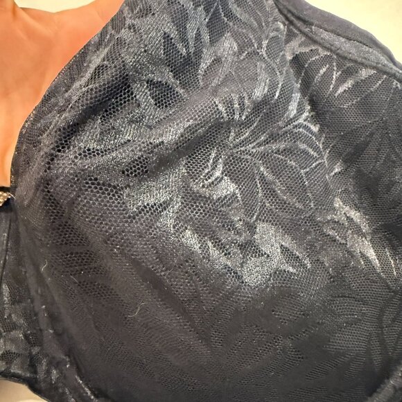 Breezies Black Lace Applique Bra 48C Full Coverage Underwire - Picture 3 of 4